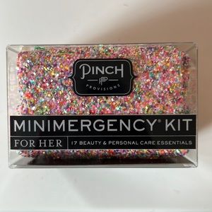 Minimergency Kit for Her